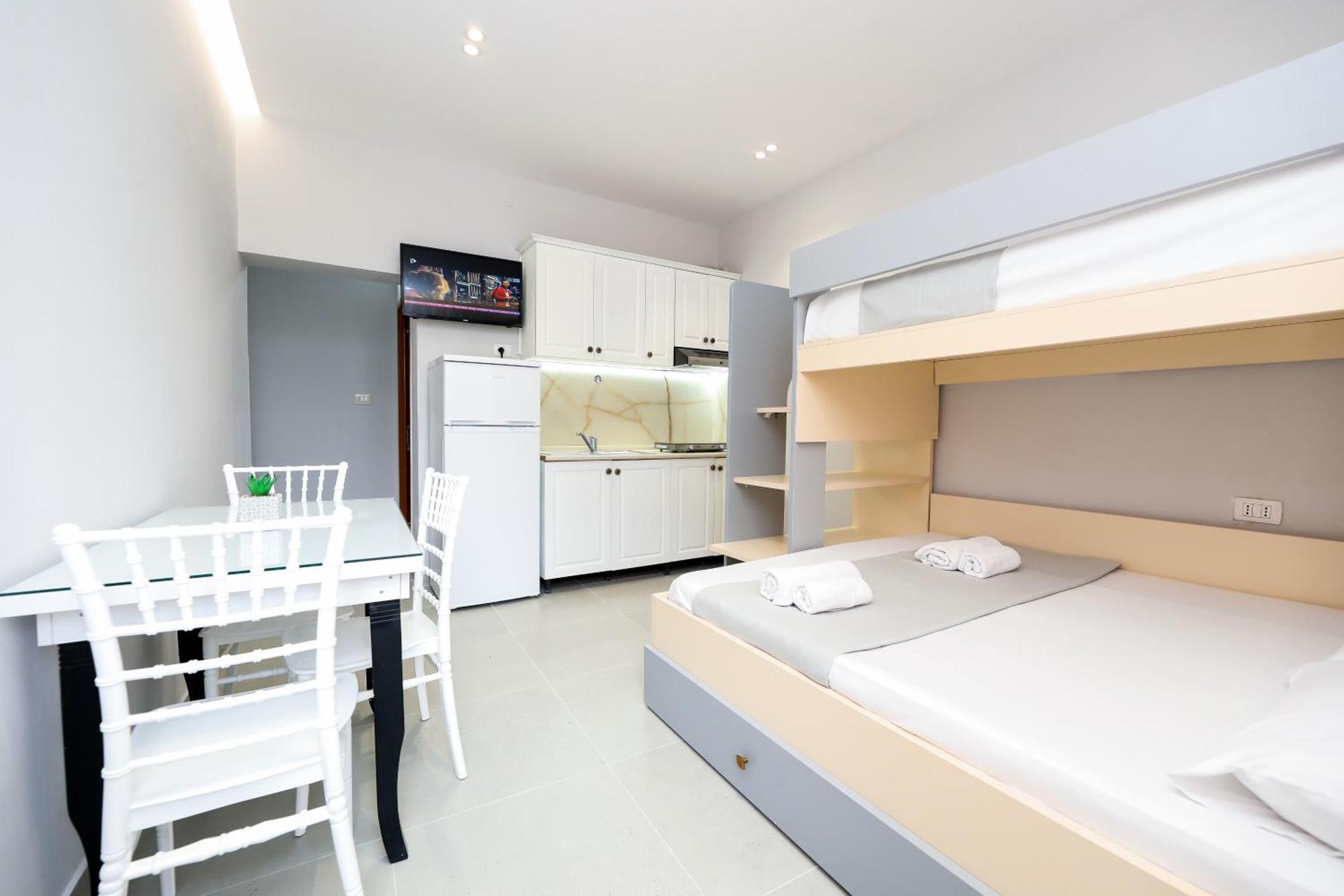 Vila Feliz - Premium Rooms With Free Private Parking Vlorë Εξωτερικό φωτογραφία
