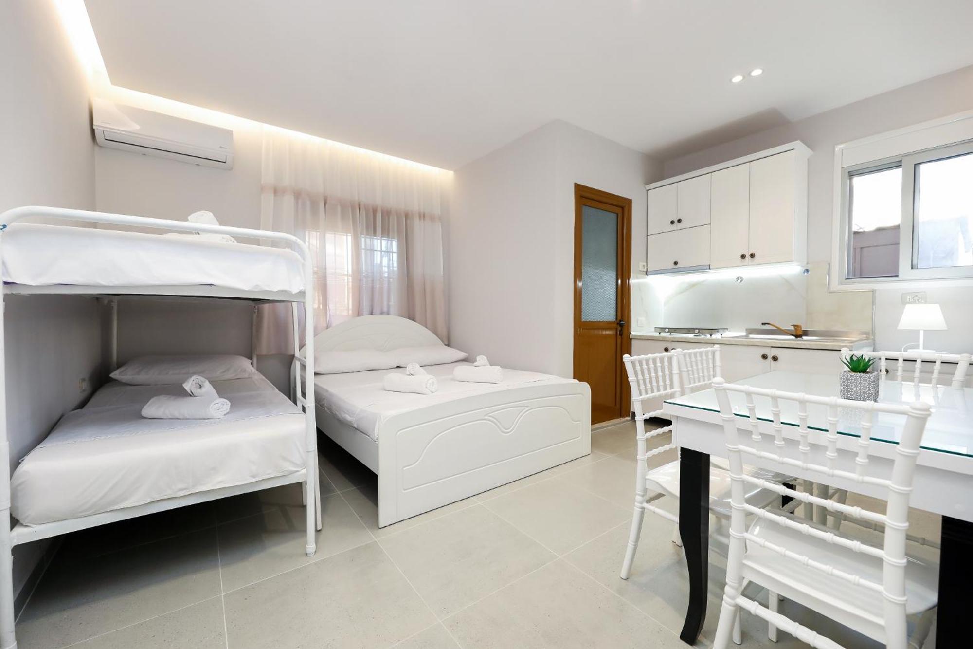 Vila Feliz - Premium Rooms With Free Private Parking Vlorë Εξωτερικό φωτογραφία