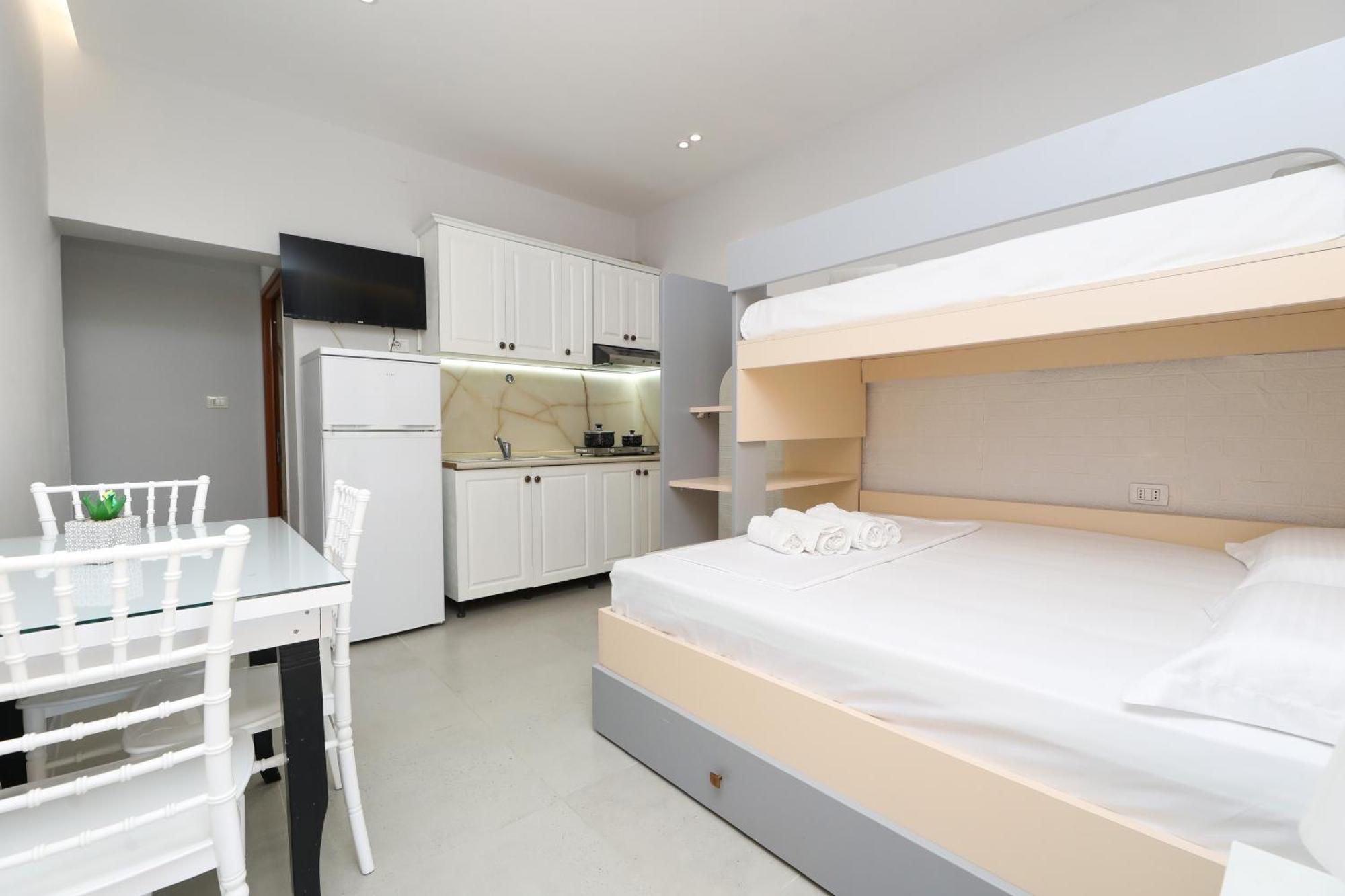 Vila Feliz - Premium Rooms With Free Private Parking Vlorë Εξωτερικό φωτογραφία